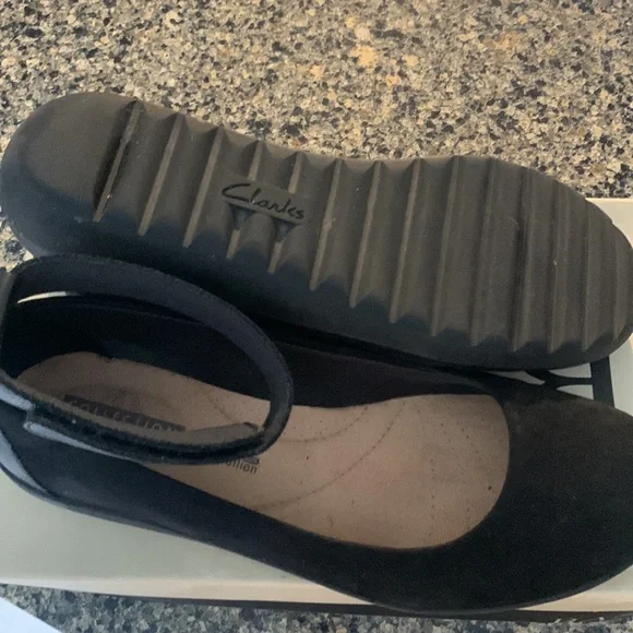 Black suede and leather women’s Clark shoes with Velcro ankle strap 10M - Picture 2 of 4